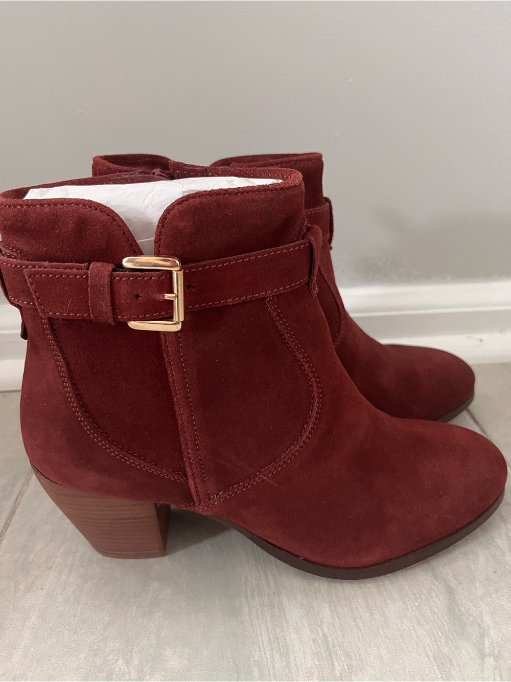 Women's Suede Ankle Boots - Burgundy